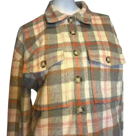 Altar’d State Plaid Shacket Size Small - Picture 3 of 13